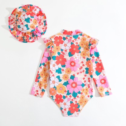 Costume intero da bagno a fantasia floreale per bambina con cappellino incluso. - image 7