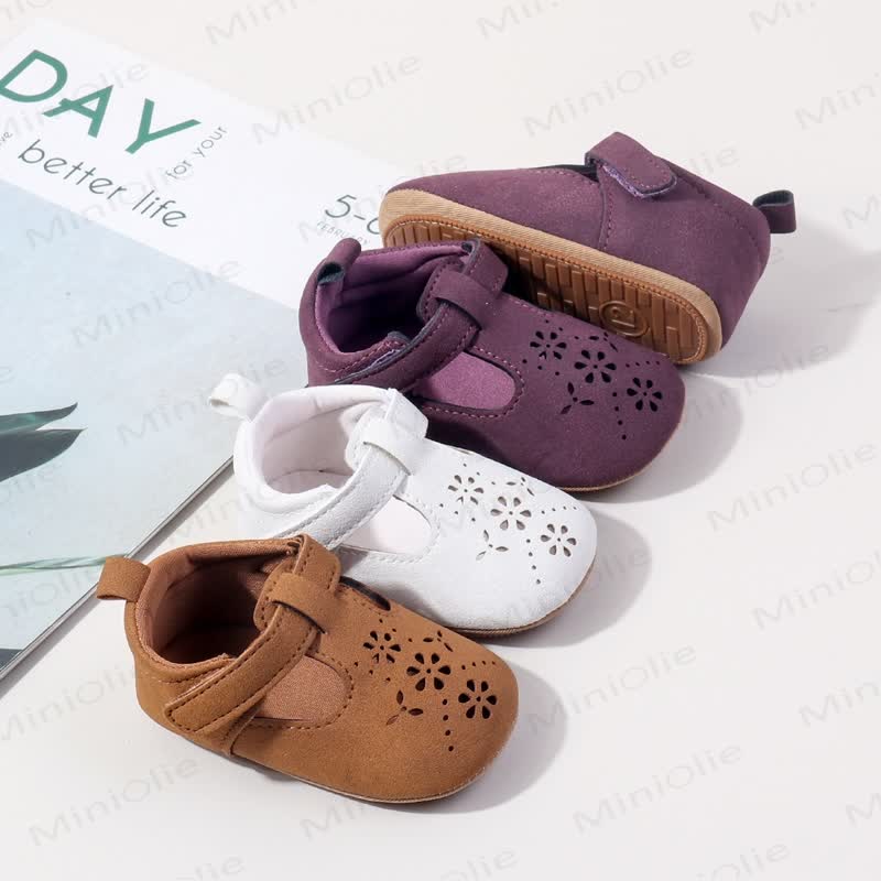 Scarpe con grazioso motivo floreale per bambina - image 2