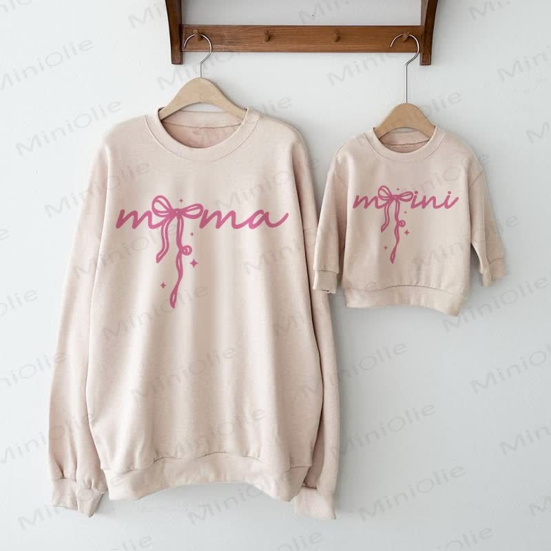 Felpa per la famiglia MAMA/MINI con fiocco rosa e beige - Beige - Felpa per adulti: XL - image 1