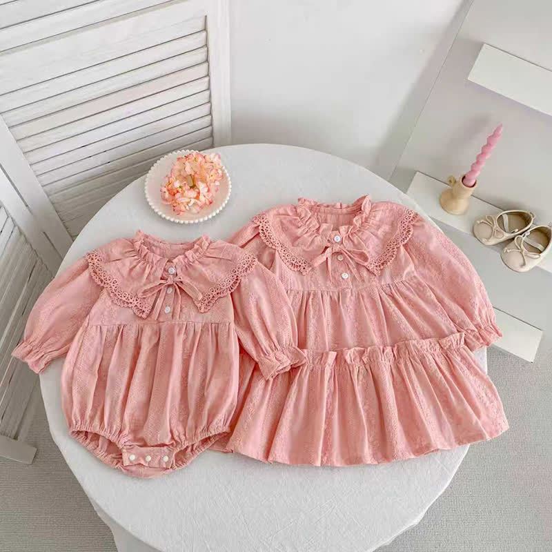 Vestito/body con fiocco in pizzo e revers per bambina - image 2