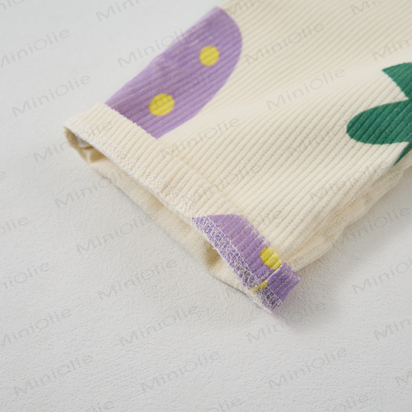 Salopette in velluto a coste beige, viola e fragola per neonati e bambini - image 4