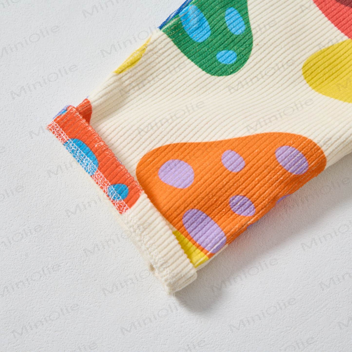 Salopette in velluto a coste beige con motivo a fungo colorato per neonati e bambini - image 5