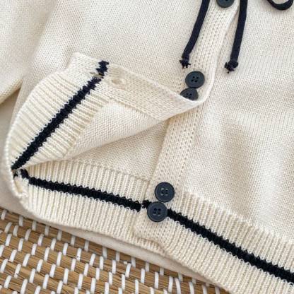 Cardigan con fiocco in maglia per bambina/pantaloni neri/pantaloni a righe - image 8