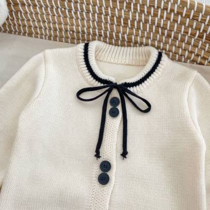 Cardigan con fiocco in maglia per bambina/pantaloni neri/pantaloni a righe - image 9