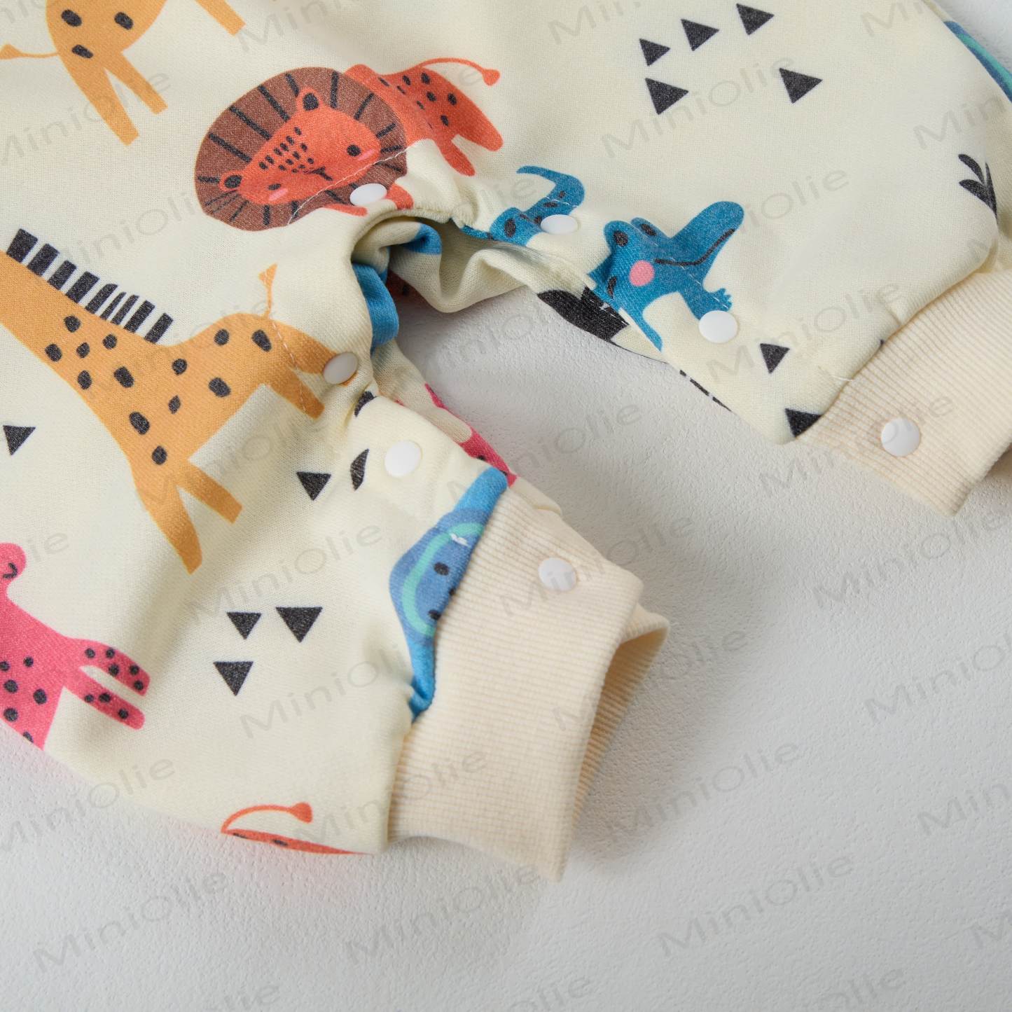 Tutina beige del regno animale dei cartoni animati per bambini - image 4