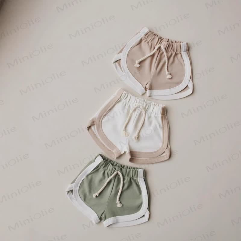 Pantaloncini tinta unita per bambina - image 3