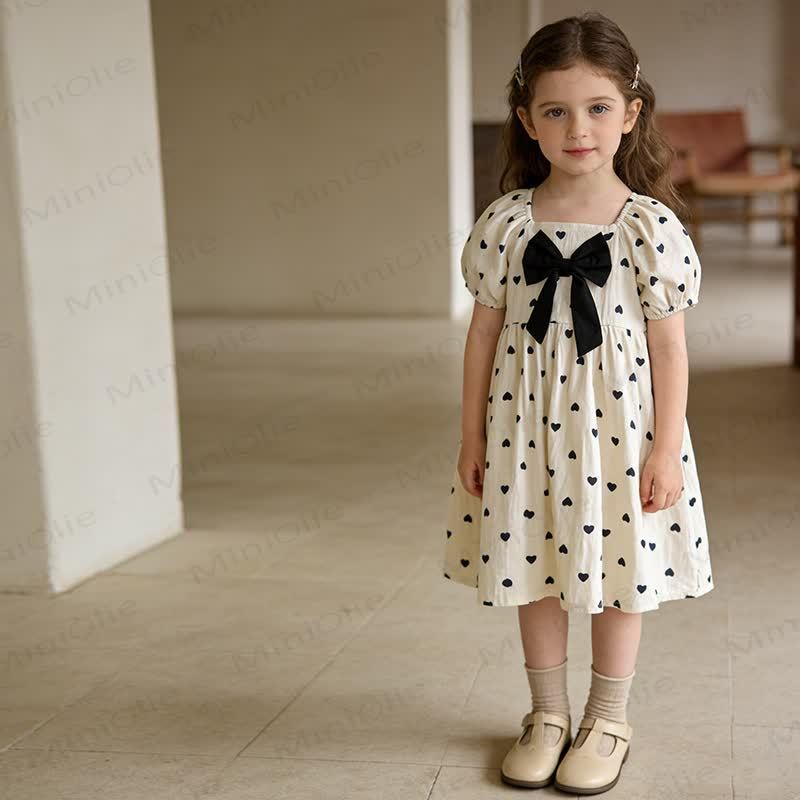 Vestito beige con fiocco Love per bambina - image 5