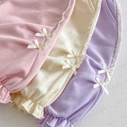 Pantaloni con fiocco in pizzo per bambina - image 11