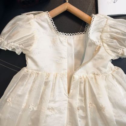 Vestito tutù in rete con fiocco floreale beige per bambina - image 4