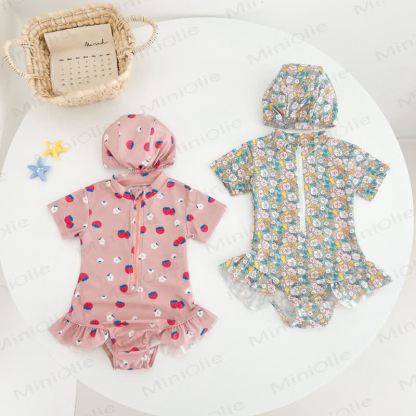 Costume da bagno con zip e cappello per bambina, motivo fragola/floreale - image 1