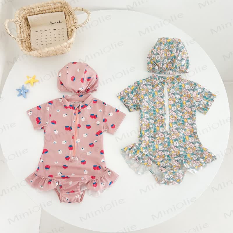Costume da bagno con zip e cappello per bambina, motivo fragola/floreale - image 3
