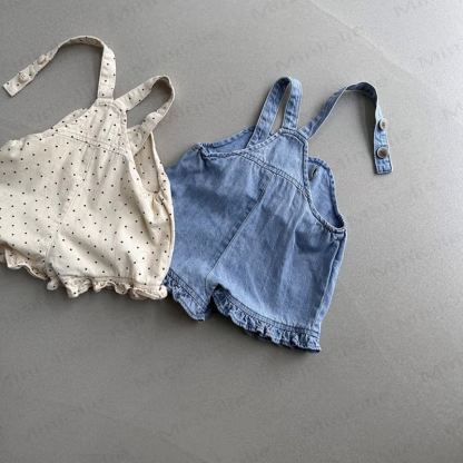 Salopette in denim per neonati con tasche e volant - image 1