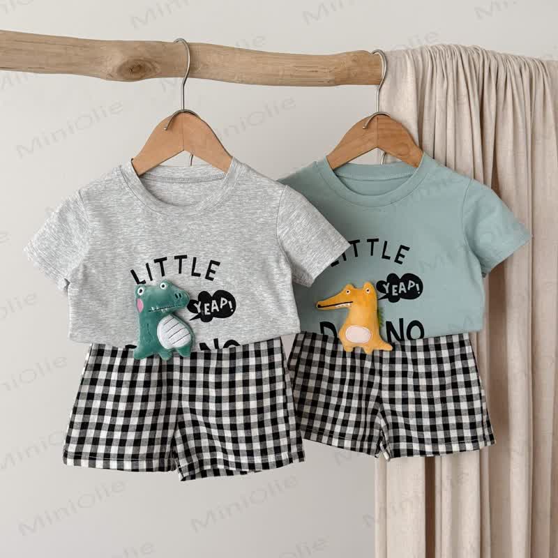 Completo per bambini LITTLE DINO composto da maglietta e pantaloncini a quadri. - image 1