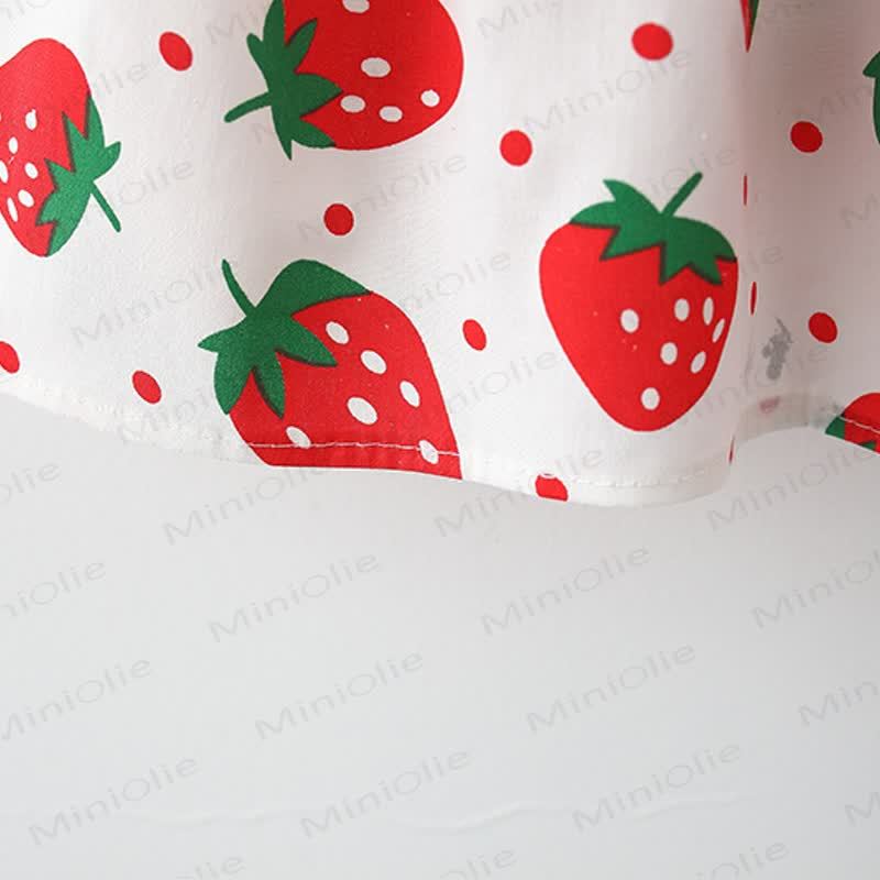 Vestitino senza maniche in cotone con stampa di fragole o cuori e cappellino abbinato. - image 11