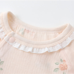 Tutina da bambina con stampa di rose - image 2