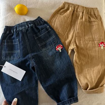 Pantaloni casual in denim di cotone con stampa a funghi per bambini - image 3