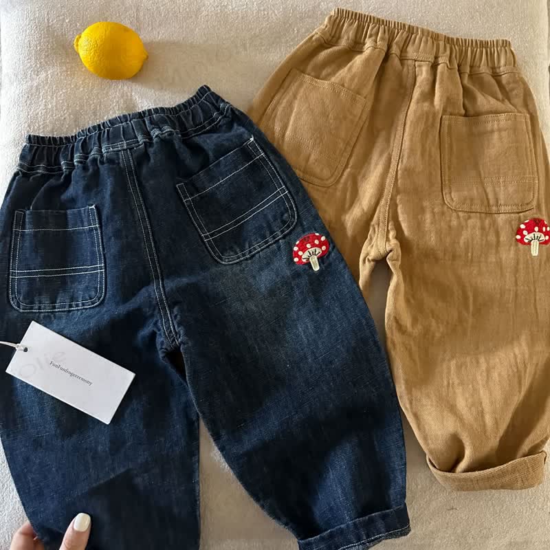 Pantaloni casual in denim di cotone con stampa a funghi per bambini - image 3