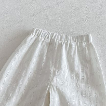 Maglietta a maniche a sbuffo con stampa di ciliegie o pantaloni bianchi in pizzo per neonate. - image 9