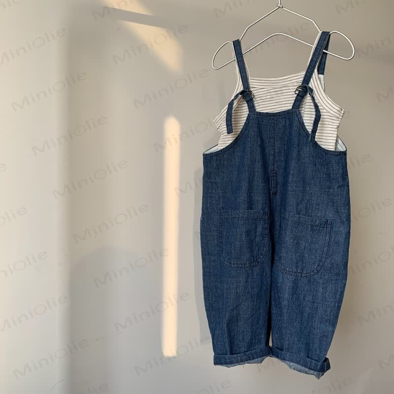 Salopette in denim blu navy tinta unita di cotone per bambini - image 2