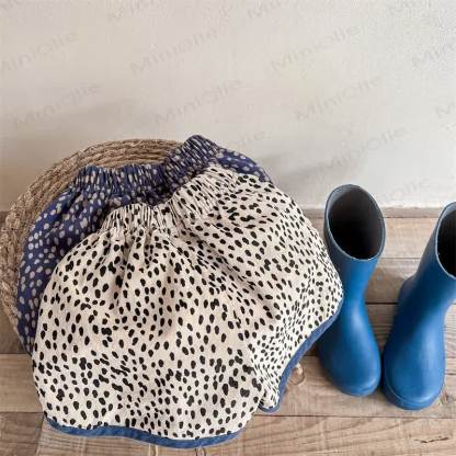 Pantaloncini da bambina con stampa leopardata - image 4