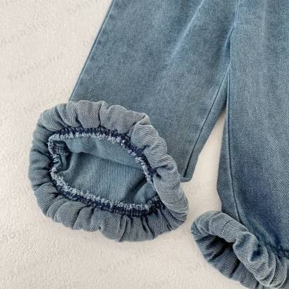 Completo da bambina composto da canotta e pantaloni in denim - image 6