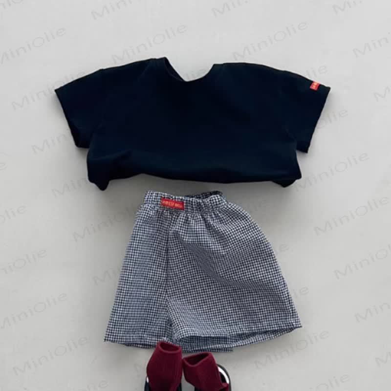 Completo per neonato composto da maglietta a tinta unita e pantaloncini a quadretti in cotone. - Nero - 2-3T - image 3