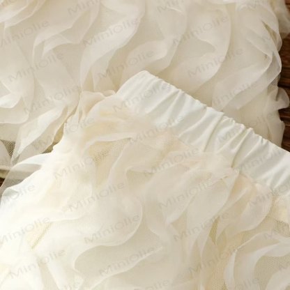 Completo da bambina composto da canotta con fiocco e pantaloncini. - image 3