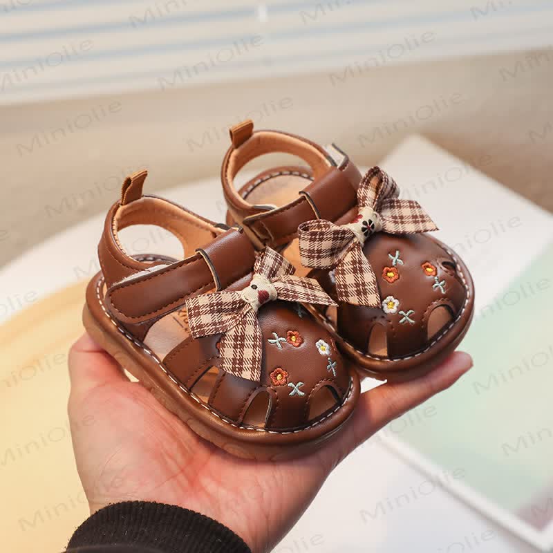 Sandali per bambina con fiocco ricamato - image 6