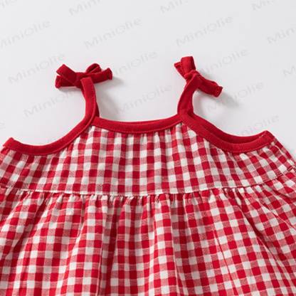 Vestito senza maniche in cotone con stampa a quadri e fragole per bambina. - image 3