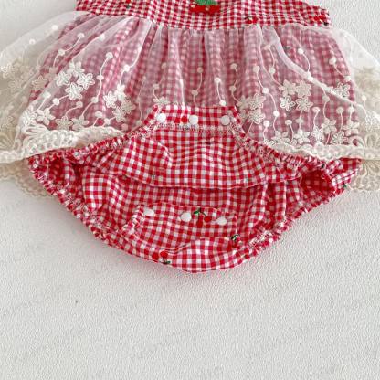 Body in pizzo a quadretti con stampa fragola per neonati - image 8