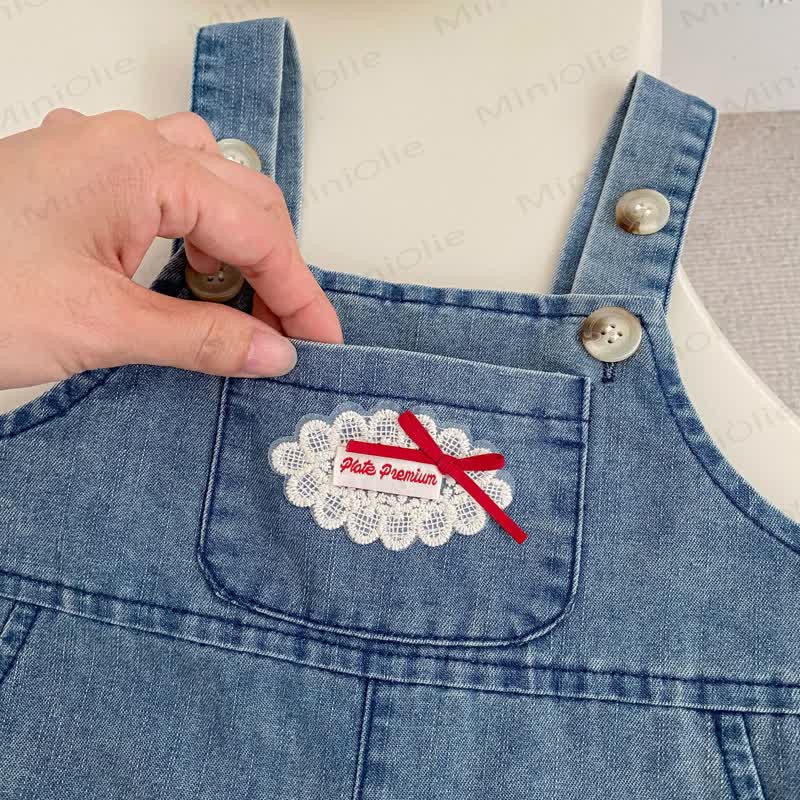 Salopette da bambina in denim lavato con volant e fiocco - image 3