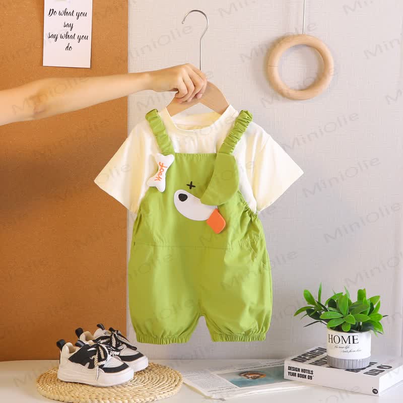 Completo da bambina composto da salopette con volant e maglietta con stampa di paperelle. - Verde - 4-5T - image 2
