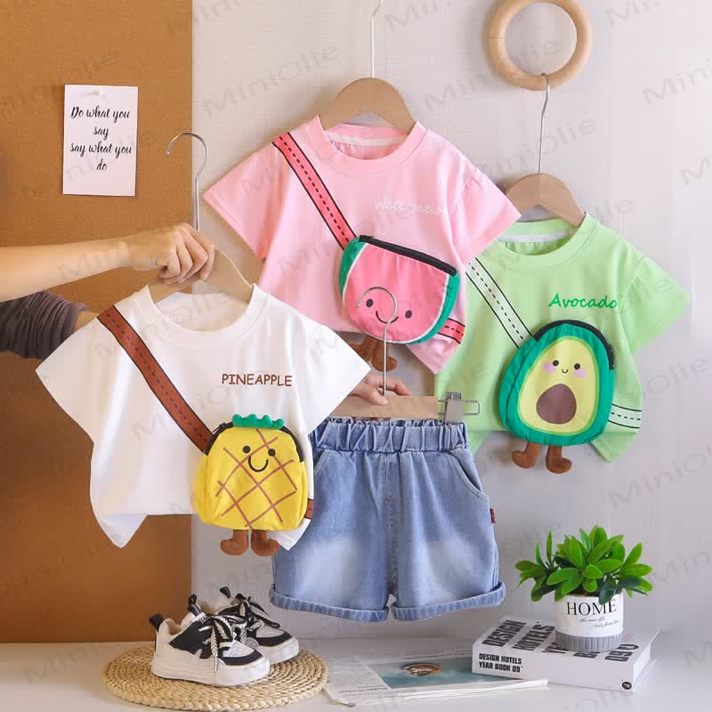 Completo da bambino composto da maglietta con stampa di cartoni animati e pantaloncini di jeans. - image 1