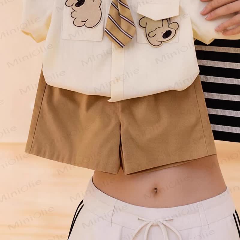 Completo due pezzi con camicia Baby Bear con taschino e cravatta e pantaloncini color kaki tinta unita. - image 4