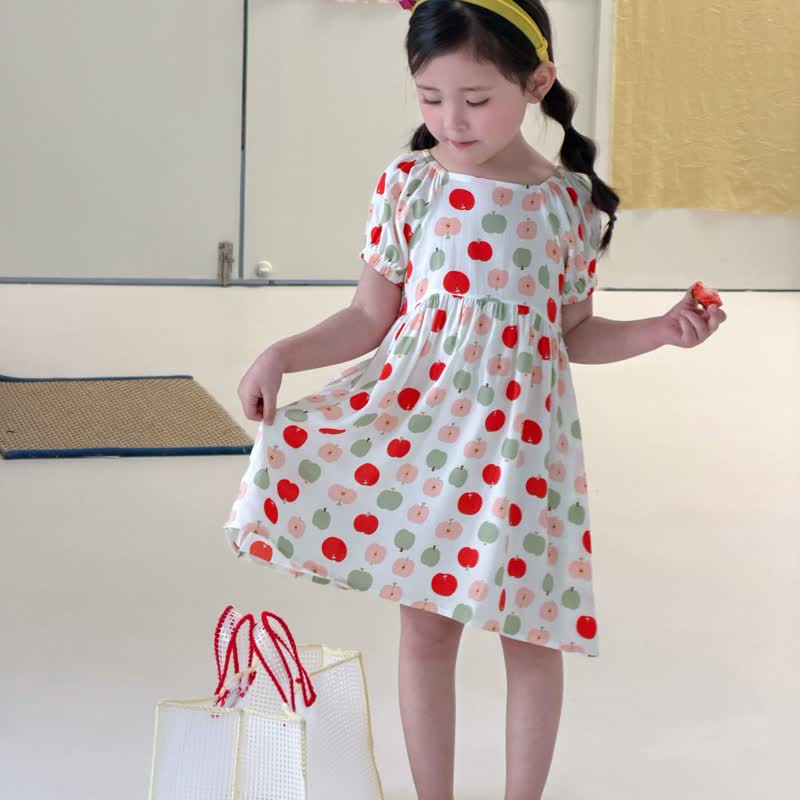 Vestito a maniche corte con stampa integrale per bambina - image 32