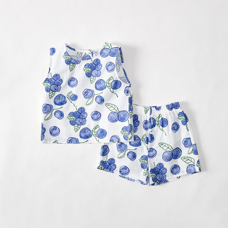 Completo da neonata/bambina composto da top e pantaloncini bianchi con stampa di mirtilli, due pezzi. - image 3