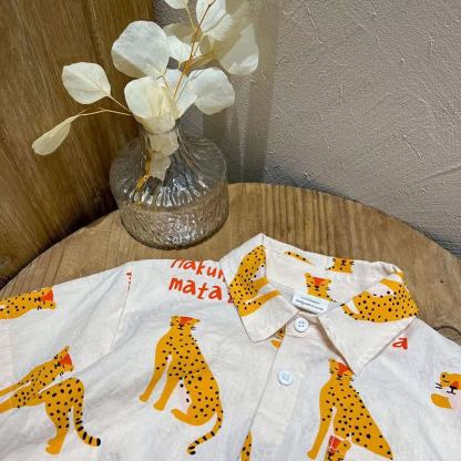 Completo per bambino composto da maglietta e pantaloncini in cotone con stampa leopardata. - image 5