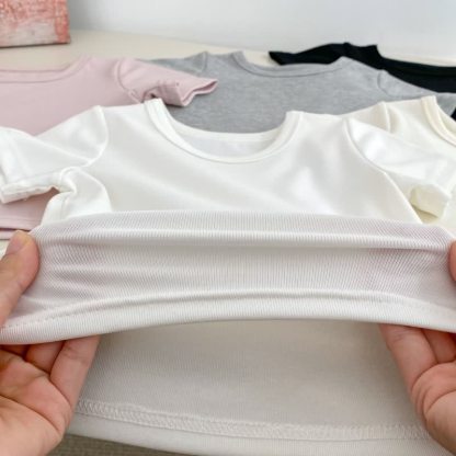 Maglietta a girocollo morbida a tinta unita per neonati e bambini piccoli - image 10