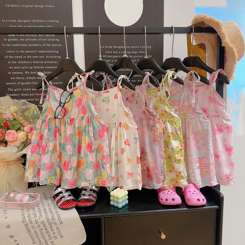 Vestito floreale con spalline sottili per bambina - image 1