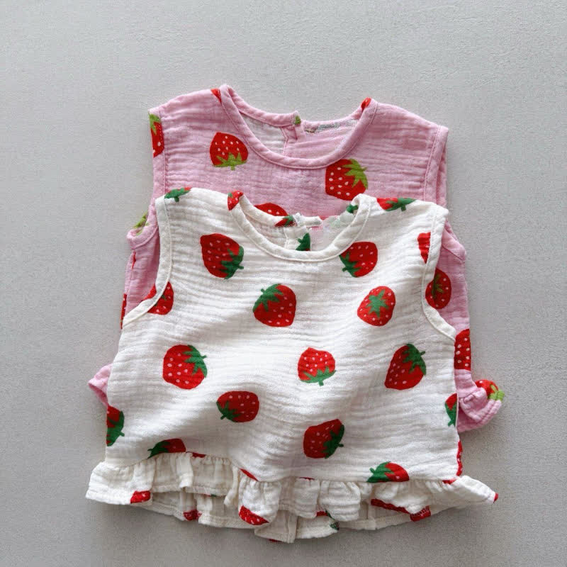 Completo da bambina composto da top a balze con fragole e pantaloncini senza maniche, due pezzi. - image 4