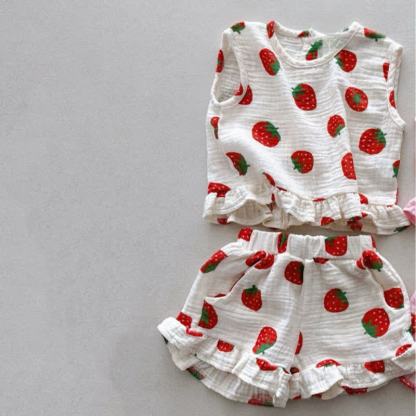 Completo da bambina composto da top a balze con fragole e pantaloncini senza maniche, due pezzi. - Bianco - 5-6 anni - image 2