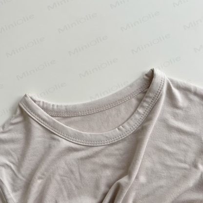 Completo per bambina composto da maglietta e pantaloncini in morbido cotone. - image 10