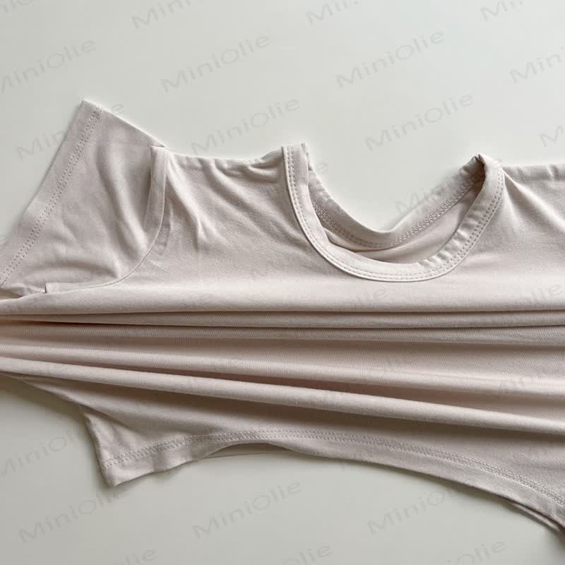 Completo per bambina composto da maglietta e pantaloncini in morbido cotone. - image 12