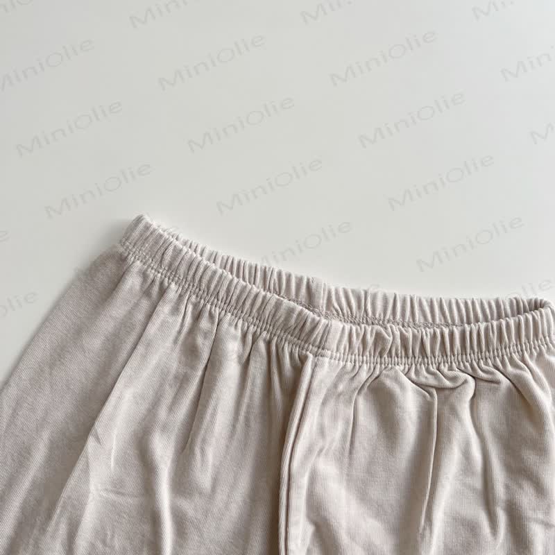 Completo per bambina composto da maglietta e pantaloncini in morbido cotone. - image 13