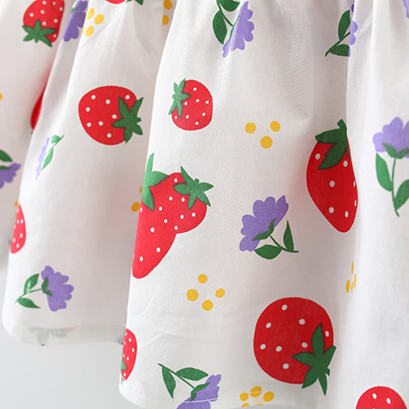 Vestitino con fiocco e stampa di fragole per bambina, completo di cappellino. - image 12