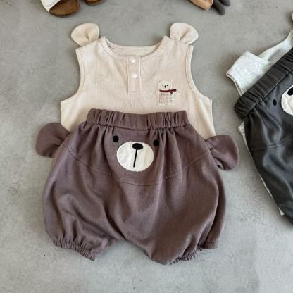 Completo da neonato/bambino composto da canotta e pantaloncini con ricamo di orsetto, due pezzi. - Caffè - 4-5T - image 2
