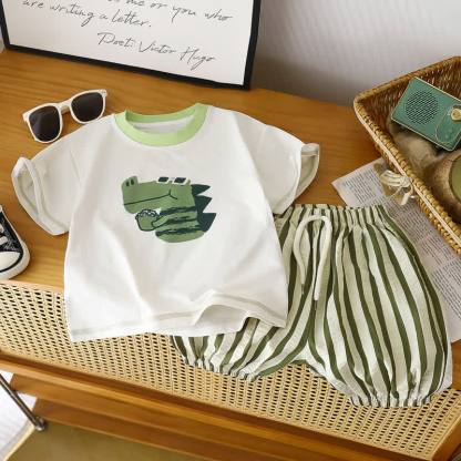 Completo da bambino composto da maglietta con stampa animalier e pantaloncini a righe, due pezzi. - Verde - 8-9T - image 2