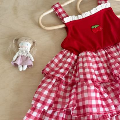 Vestito senza maniche a quadretti con pizzo rosso ciliegia per bambina - image 3