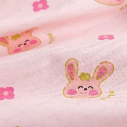 Maglietta da bambina in morbida maglia con stampa di coniglietti - image 10