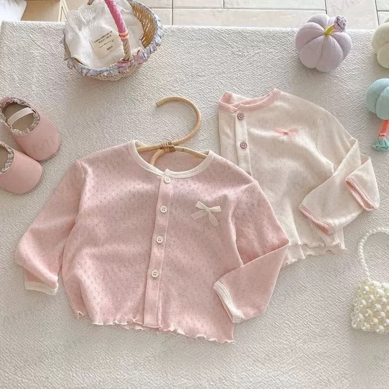 Cardigan/cappotto in maglia traforata con fiocco per bambina - image 1